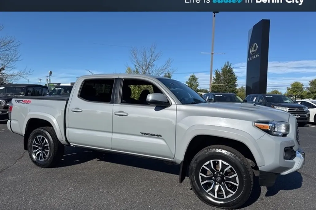 2020 Toyota Tacoma TRD Sport photo 1