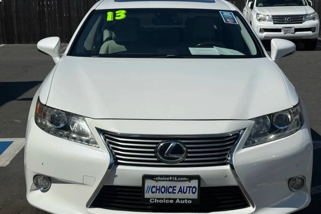 2013 Lexus ES 350 photo 1