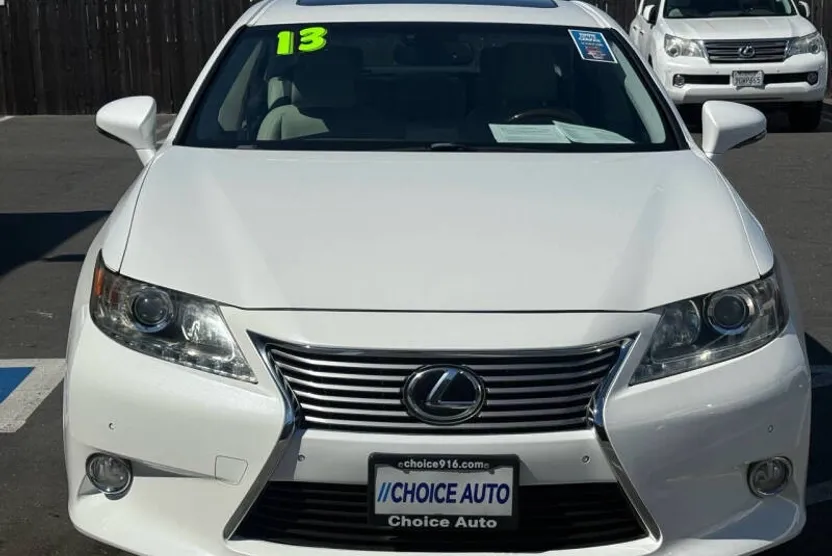 2013 Lexus ES 350 photo 1