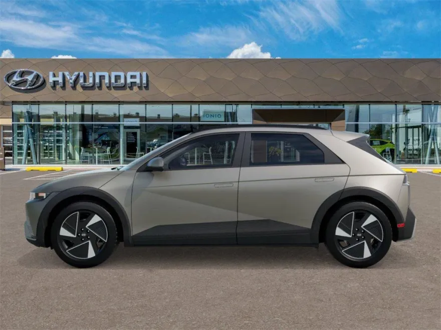 2025 Hyundai Ioniq 5 SEL photo 1