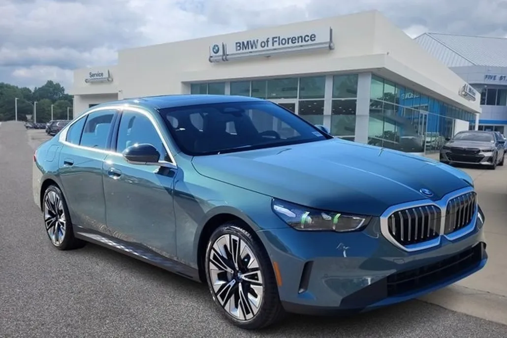 2025 Bmw 530i photo 1