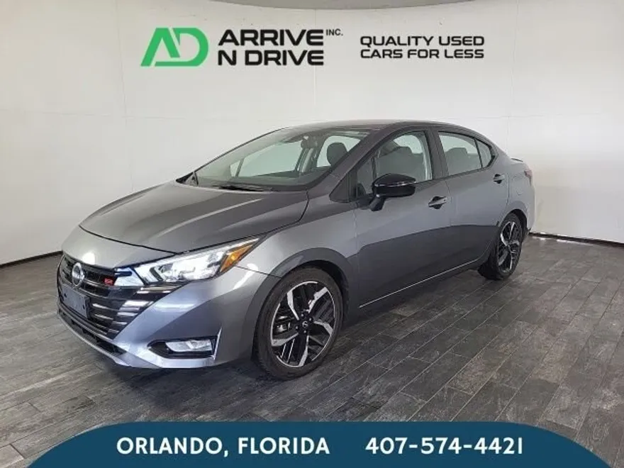 2024 Nissan Versa SR photo 1