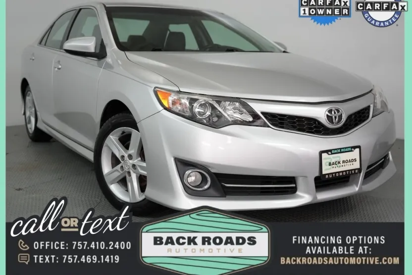 2014 Toyota Camry photo 1