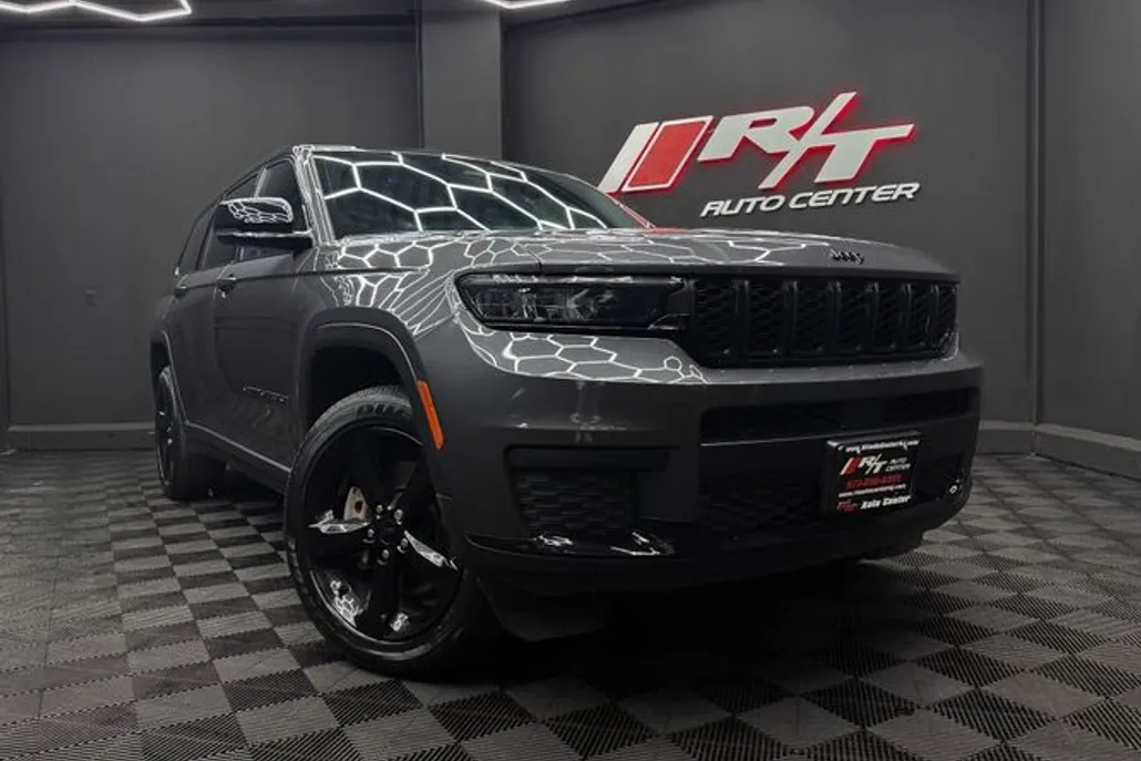 2023 Jeep Grand Cherokee Limited photo 1
