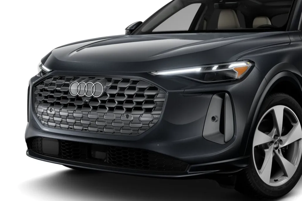 2025 Audi Q5 2.0T Prestige photo 1