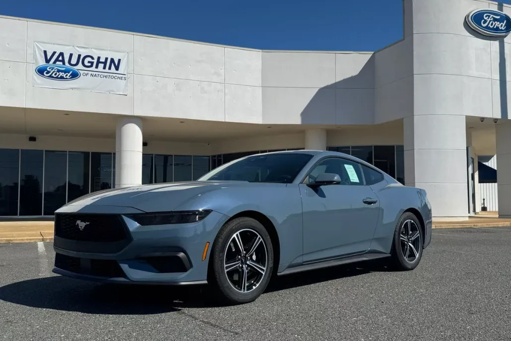 2025 Ford Mustang EcoBoost photo 1