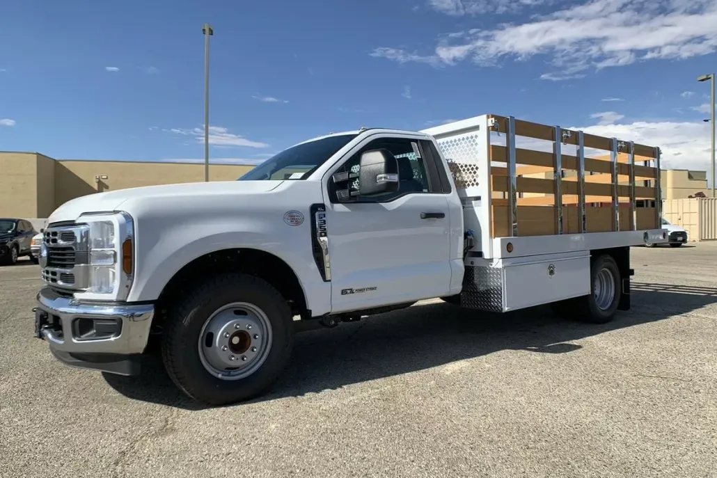 2025 Ford F-350 XL photo 1