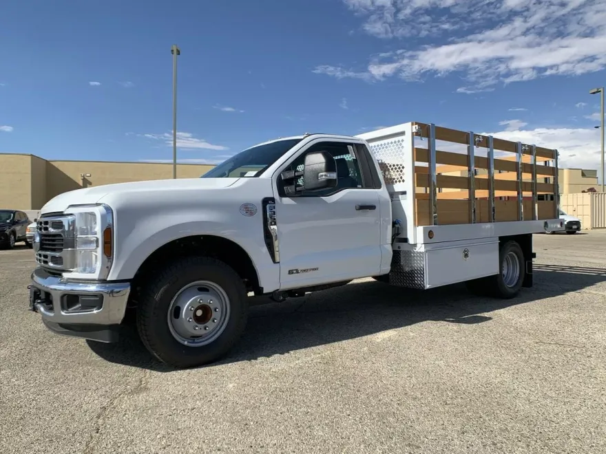 2025 Ford F-350 XL photo 1