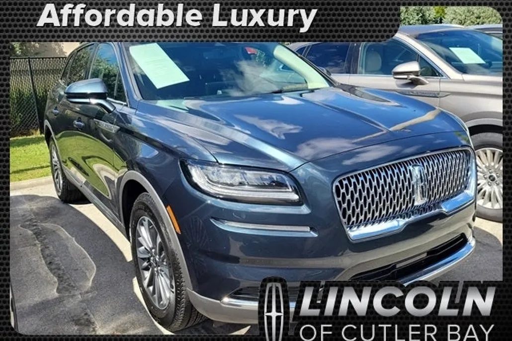 2023 Lincoln Nautilus Standard photo 1