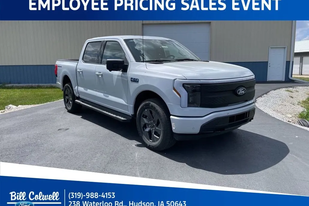 2025 Ford F-150 Lightning photo 1