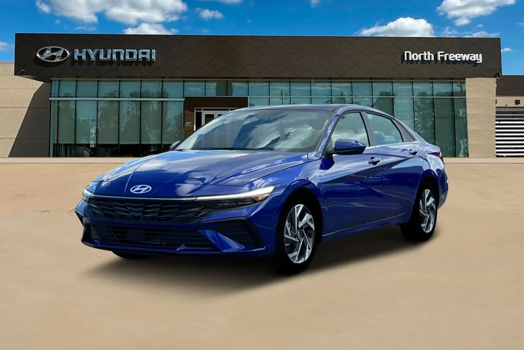 2025 Hyundai Elantra SEL Convenience photo 1