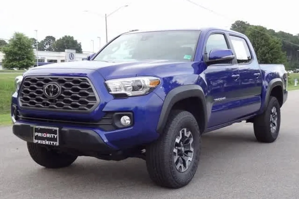 2023 Toyota Tacoma TRD photo 1