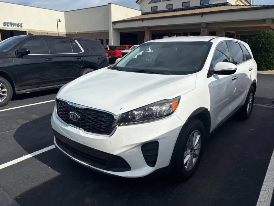 2019 Kia Sorento LX photo 1