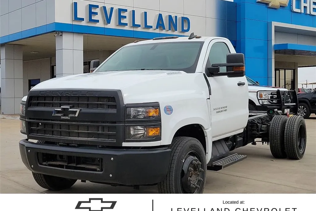 2024 Chevrolet Silverado 5500HD Work Truck photo 1