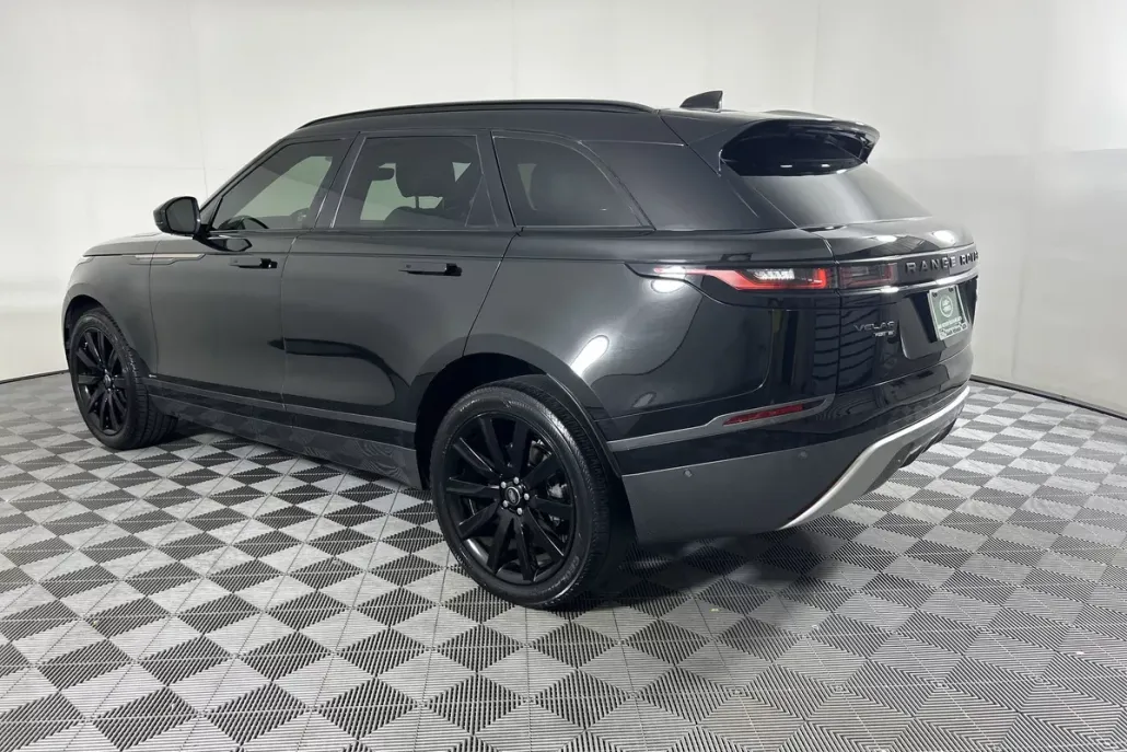 2019 Land Rover Range Rover Velar R-Dynamic SE photo 1