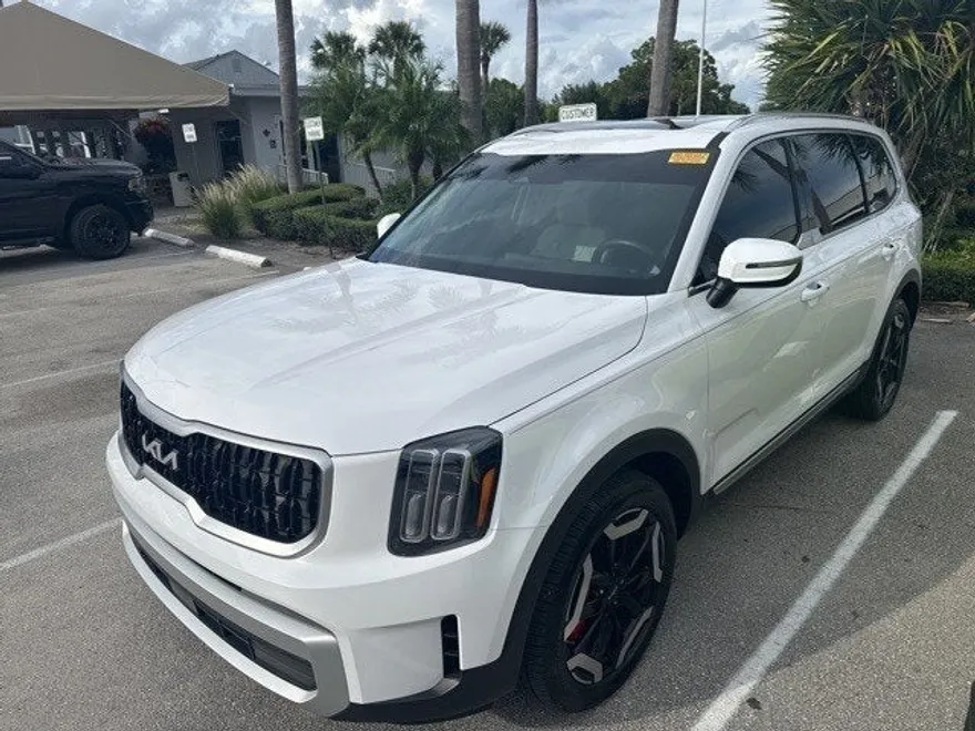 2025 Kia Telluride EX photo 1