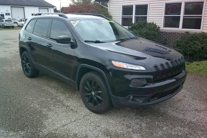 2014 Jeep Cherokee Latitude photo 1