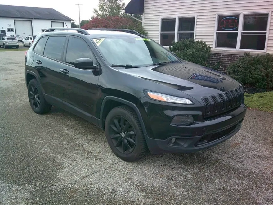 2014 Jeep Cherokee Latitude photo 1