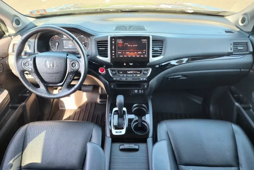 2019 Honda Ridgeline RTL-E photo 1