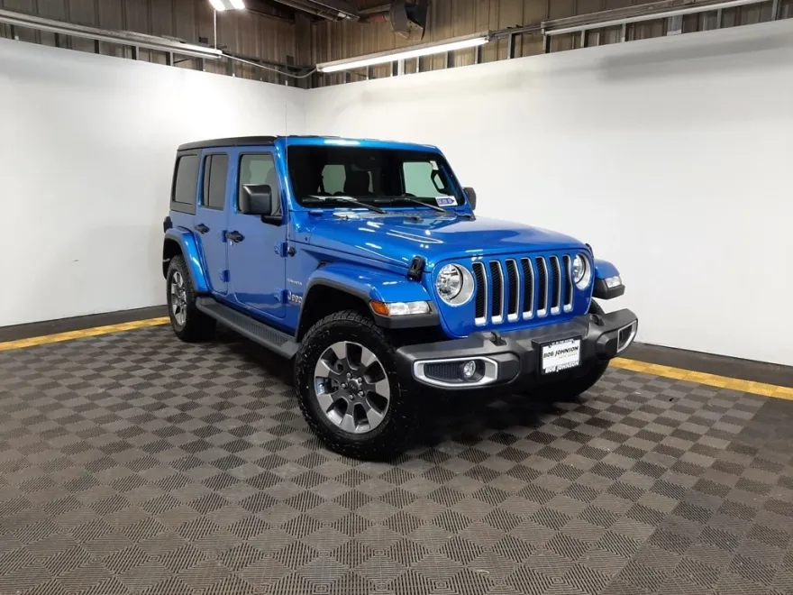 2023 Jeep Wrangler Sahara photo 1