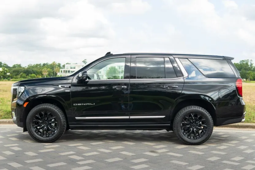 2023 Gmc Yukon Denali photo 1