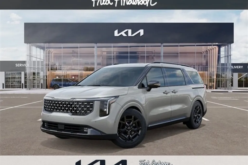 2026 Kia Carnival SX photo 1