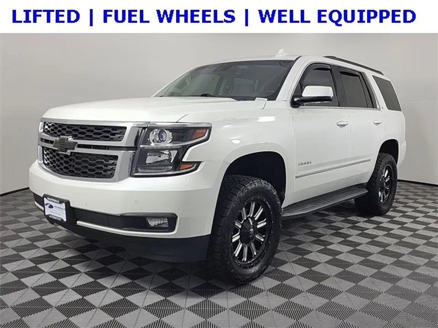 2016 Chevrolet Tahoe LT photo 1