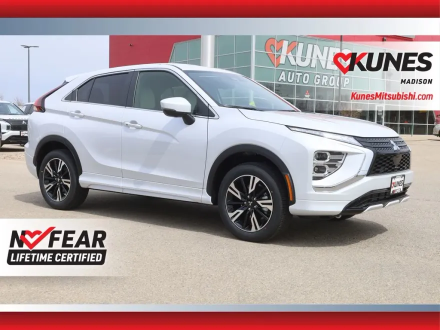 2025 Mitsubishi Eclipse Cross SEL photo 1