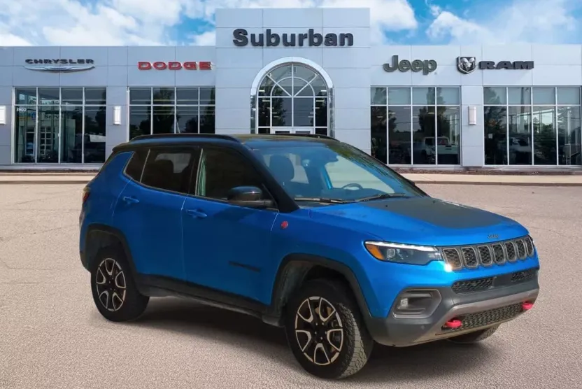 2024 Jeep Compass Trailhawk photo 1