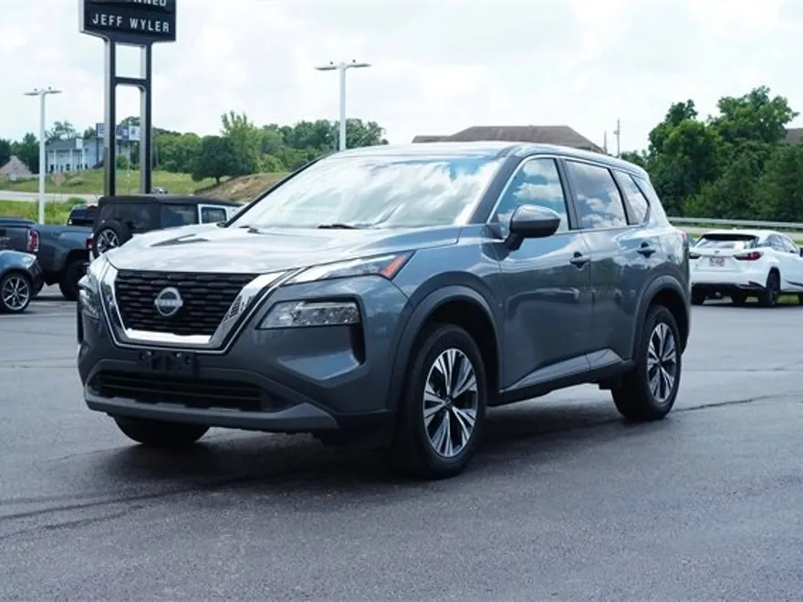 2023 Nissan Rogue SV photo 1