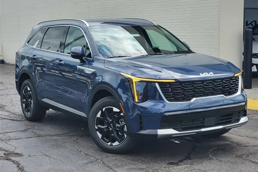2026 Kia Sorento S photo 1
