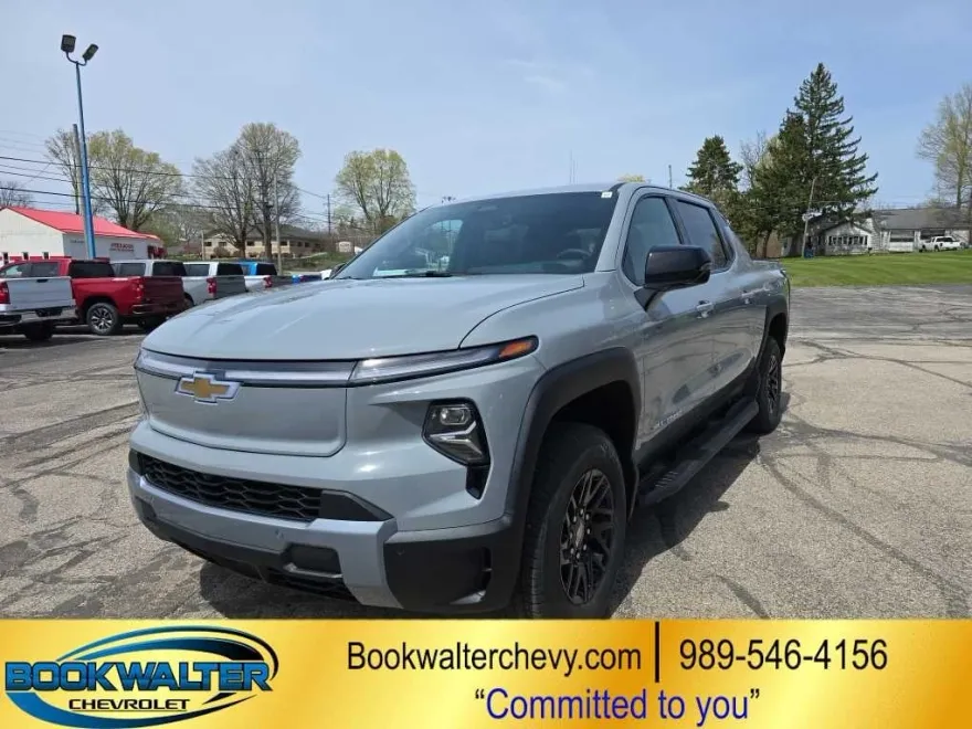 2025 Chevrolet Silverado EV LT photo 1