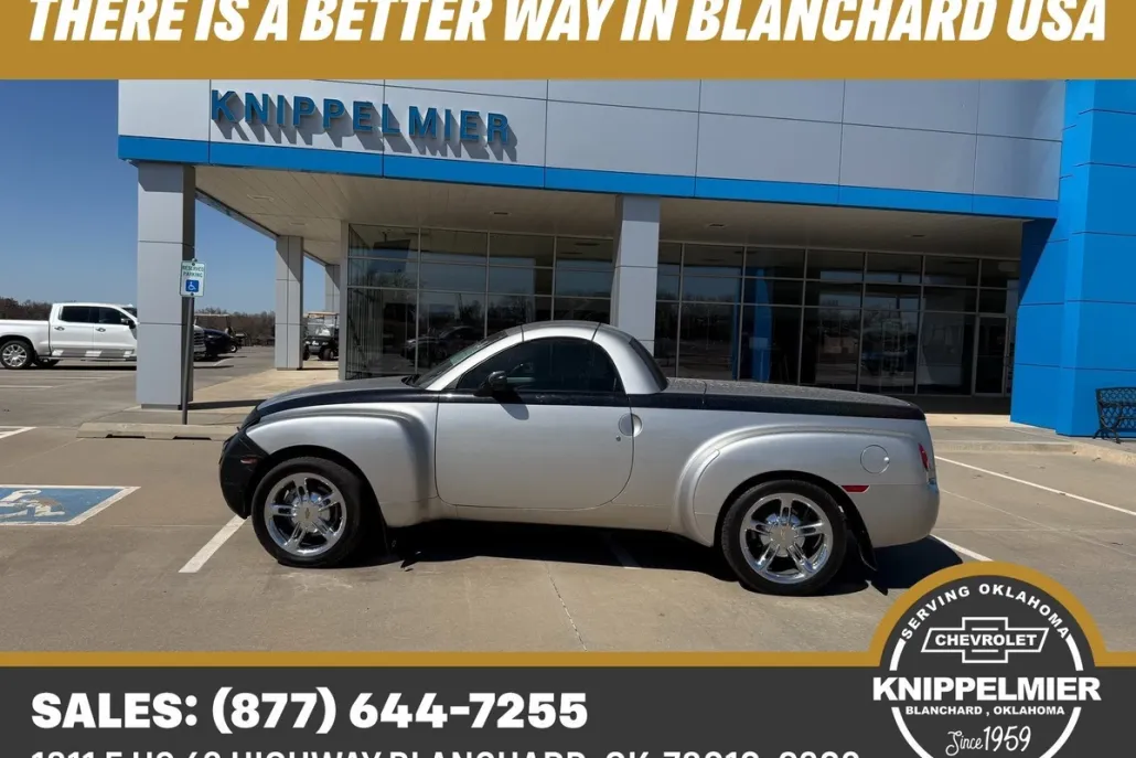2005 Chevrolet SSR Base photo 1