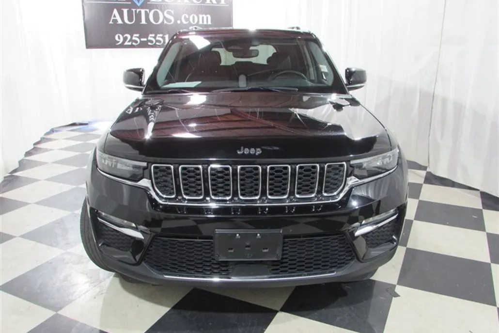 2023 Jeep Grand Cherokee Limited photo 1