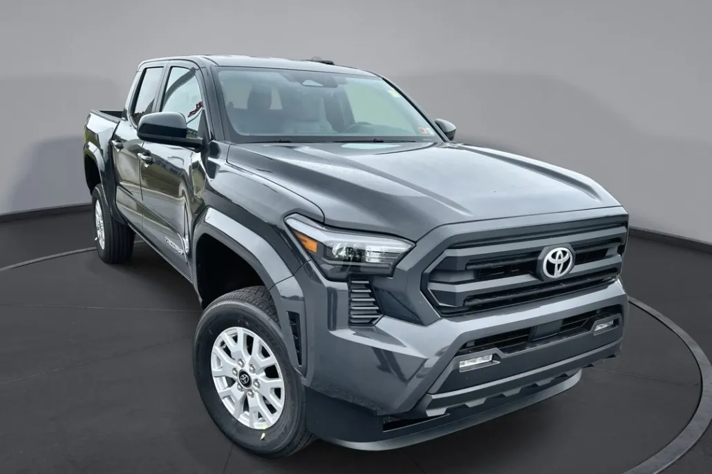 2025 Toyota Tacoma SR5 4x4 Double Cab photo 1