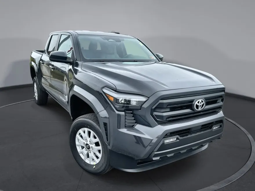 2025 Toyota Tacoma SR5 4x4 Double Cab photo 1