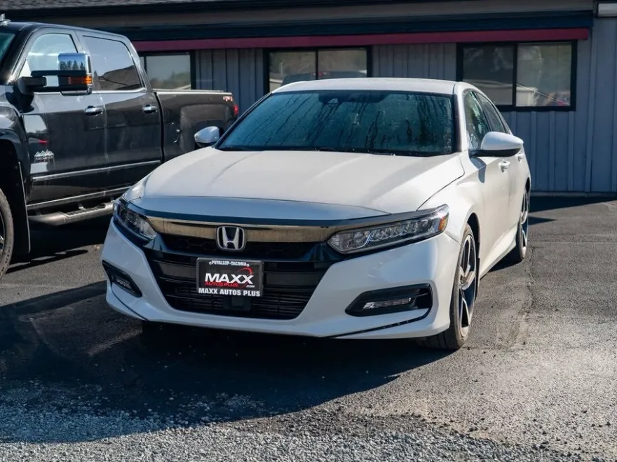 2018 Honda Accord Sport photo 1