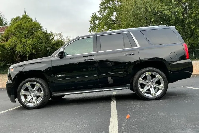 2019 Chevrolet Tahoe Premier photo 1