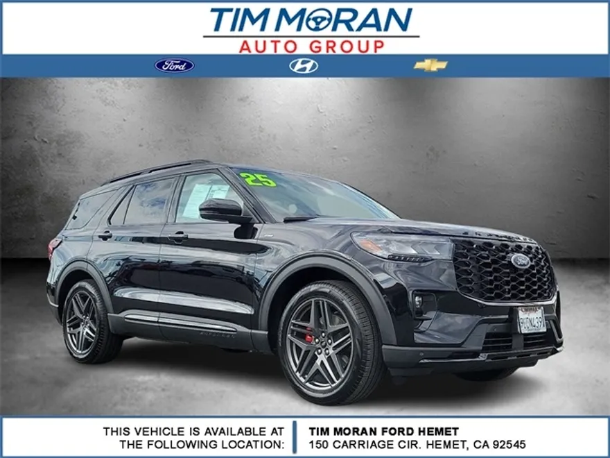 2025 Ford Explorer ST-Line photo 1