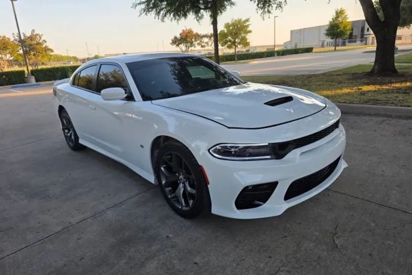 2019 Dodge Charger GT photo 1