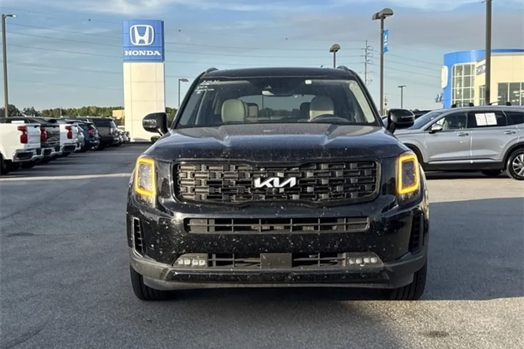2022 Kia Telluride SX photo 1