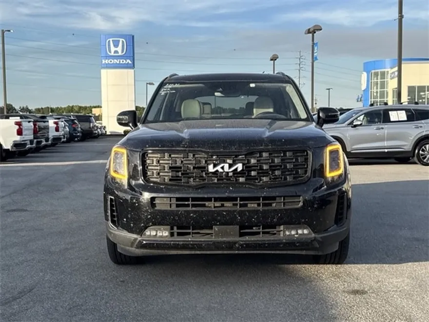2022 Kia Telluride SX photo 1