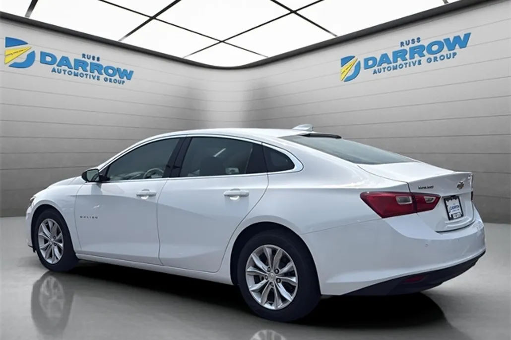 2025 Chevrolet Malibu 1LT photo 1