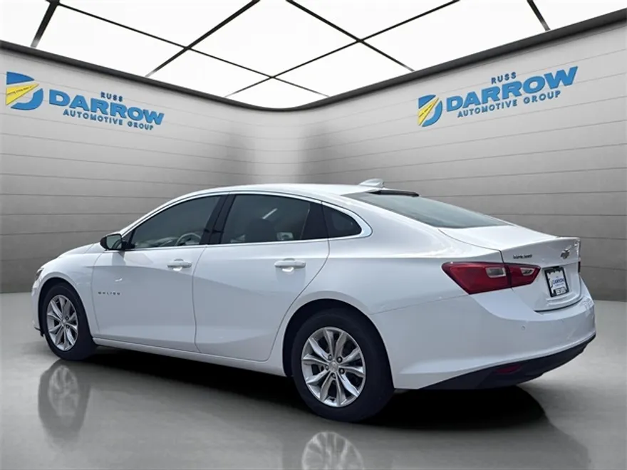 2025 Chevrolet Malibu 1LT photo 1