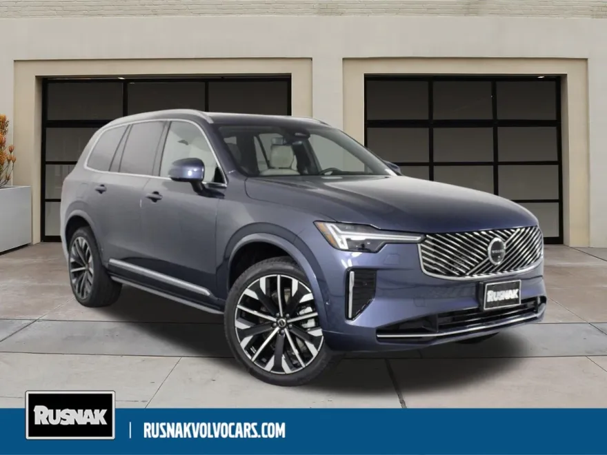 2026 Volvo XC90 B5 photo 1