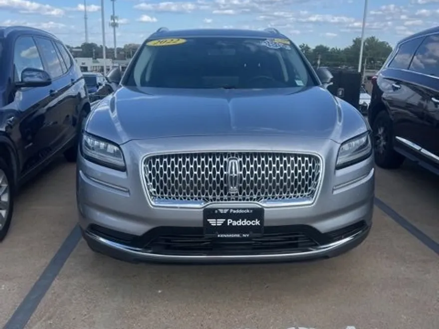 2022 Lincoln Nautilus Standard photo 1