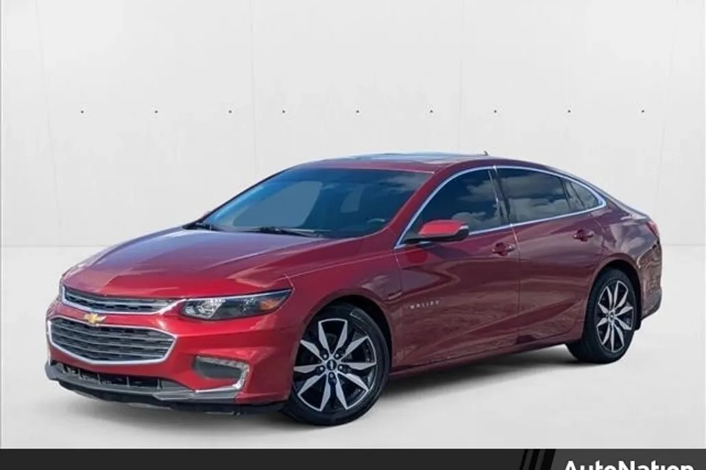 2017 Chevrolet Malibu 1LT photo 1
