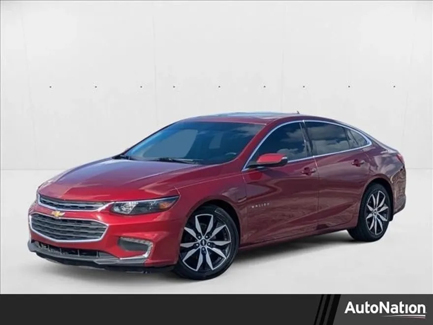2017 Chevrolet Malibu 1LT photo 1