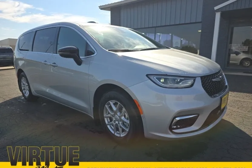 2026 Chrysler Pacifica photo 1