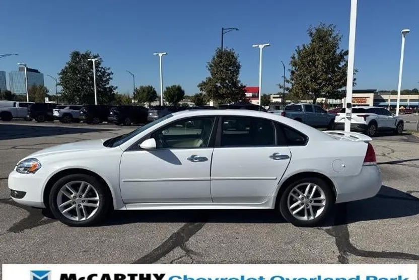 2011 Chevrolet Impala LTZ photo 1